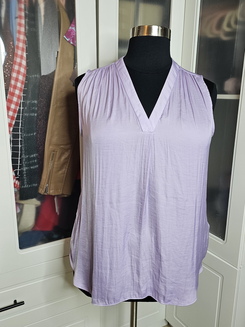 Vince Camuto Lavender V-Neck Sleeveless Blouse